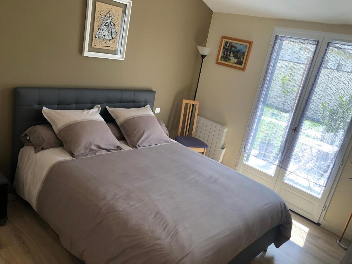 La Pepiniere Bed & Breakfast Saint-Sulpice-et-Cameyrac Exterior foto