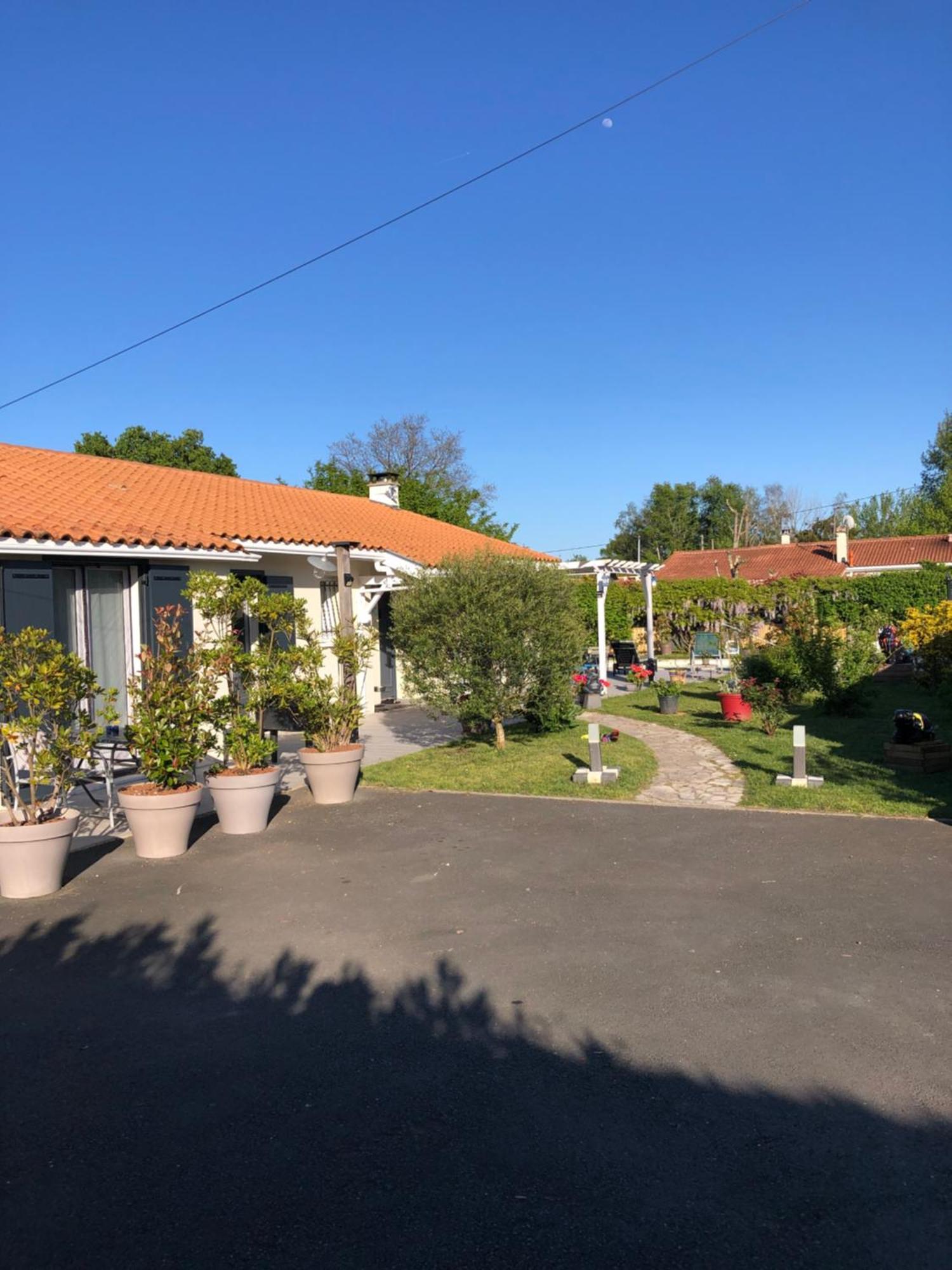 La Pepiniere Bed & Breakfast Saint-Sulpice-et-Cameyrac Exterior foto